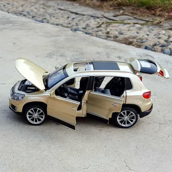 1:32 Volkswagens Tiguan VISUREIGIS Lydinio Diecasts Metalo Žaislinės Transporto priemonės Automobilio Modelį Traukti Atgal Modeliavimas Nedidelio Masto Vaikų Žaislai Dovana