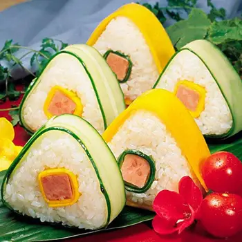 2vnt, Trikampio Formos, Bento Suši Onigiri Maisto kokybės Plastiko Pelėsių Virtuvės Bento Priedai Ryžių Kamuolys Maker 