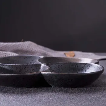Kūrybinės keramikos keturių skyrių dubenys daliklis plokštės, užkandžių lėkštės, suši plokštės, apvalių vaisių dubenys, indai, stalo įrankiai