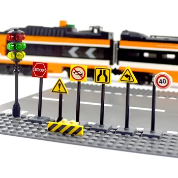 Miesto geležinkelio Stotis, Autobusų Stotelė, Modelis mini ženklai signalo lemputė Kelių eismo šviesos Stočių Trein Automobilių Blokai Klasikinis Plytų