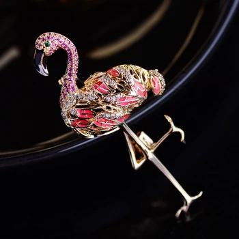 Subtilus Kubinis Cirkonis Paukščių Sagės Moterų Suknelė-Skara, Segtukai, Puikus Šarka Papūga Nuryti Flamingo Sagė pakabukas su Perlu
