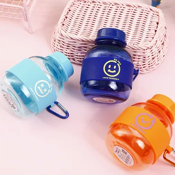 Vandens butelis kietas kūrybos mini plastikinių vandens puodelį nešiojamų lauko sporto mažų pajėgumų ir šviesos šiuolaikinės paprastas mielas puodelis